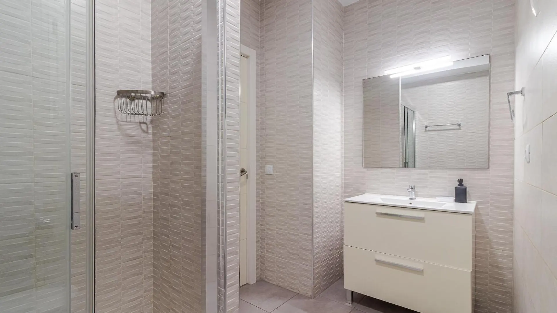 Breezy Bright Urban Oasis Apartment Las Palmas de Gran Canaria