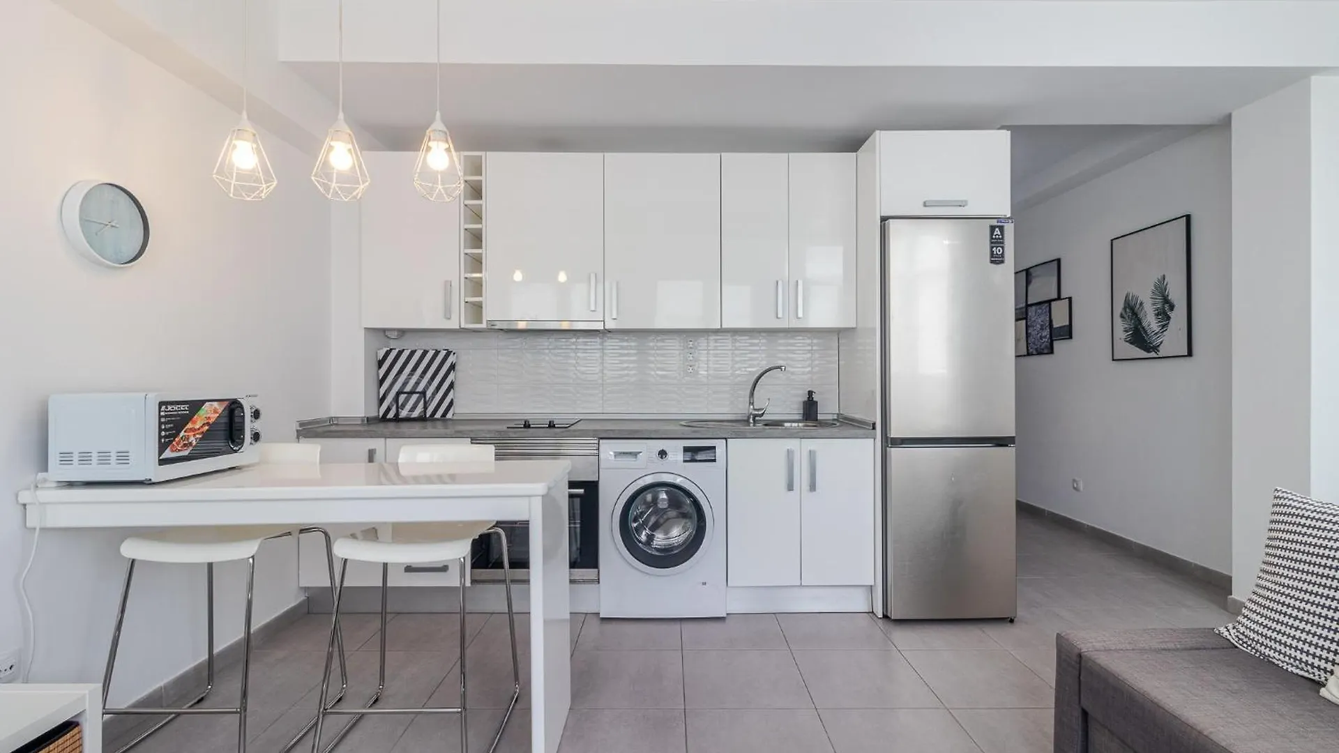 Breezy Bright Urban Oasis Apartment Las Palmas de Gran Canaria Spain